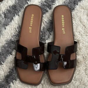 NWT. Madden Girl Black Patent Leather Slide Sandals